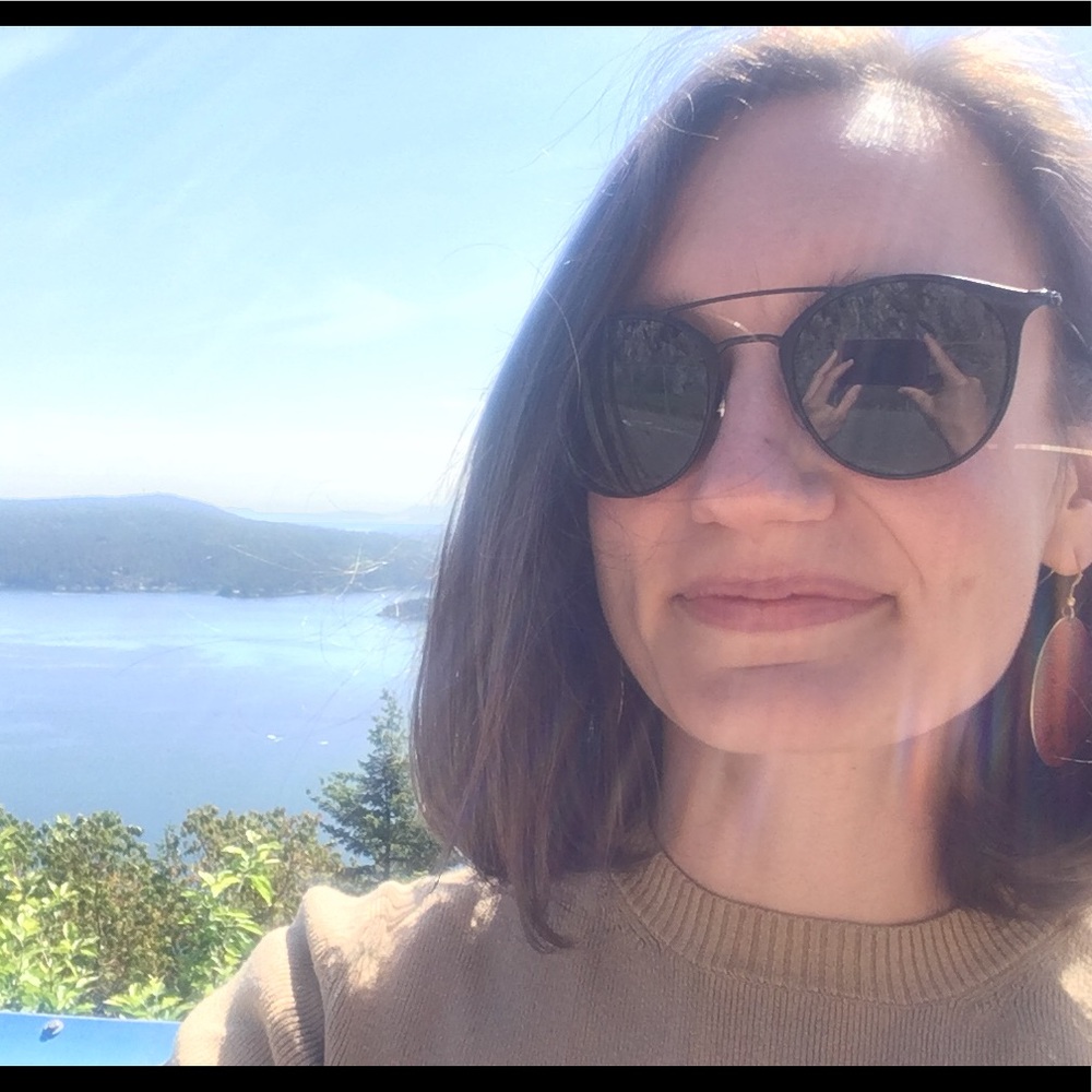 Meet your Posher, Ellie